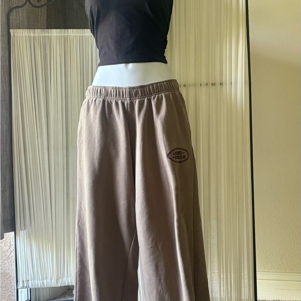 PacSun Land Rover X Emblem Classic Sweatpants